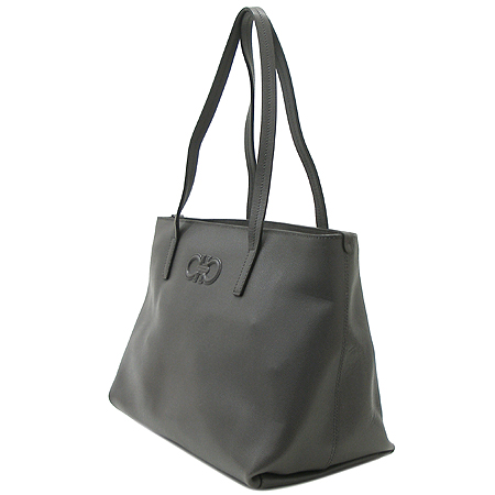 Ferragamo(��󰡸�) 21-B125 �׷��� ���� �ΰ� ���� ����� [��ġ��] �̹���3 - ���̺��� �߰���ǰ