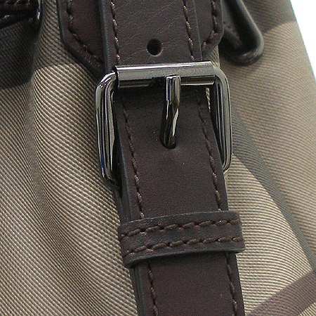 Burberry(������) ���μ� �� ��� üũ PVC ���� Ʈ���� ������ ����� �̹���3 - ���̺��� �߰���ǰ