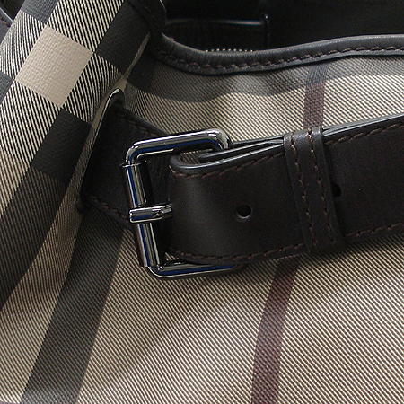 Burberry(������) ���μ� �� ��� üũ PVC ���� Ʈ���� ������ ����� �̹���4 - ���̺��� �߰���ǰ