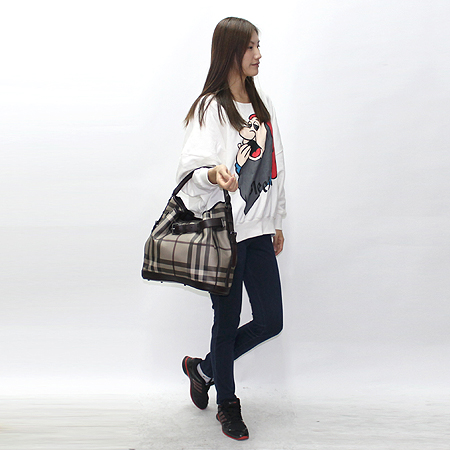 Burberry(������) ���μ� �� ��� üũ PVC ���� Ʈ���� ������ ����� �̹���6 - ���̺��� �߰���ǰ