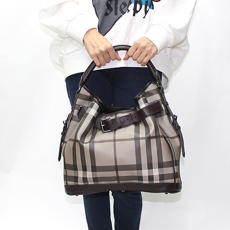 Burberry(������) ���μ� �� ��� üũ PVC ���� Ʈ���� ������ ����� �̹���7 - ���̺��� �߰���ǰ