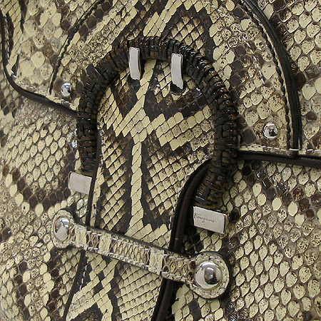 Ferragamo(��󰡸�) 21 6816 ���̼� ���� ����� [��õ ������] �̹���4 - ���̺��� �߰���ǰ