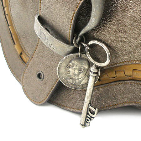 Dior(ũ����î���) WAC44929 ������ ��Ƽ�� �����[��õ������] �̹���3 - ���̺��� �߰���ǰ