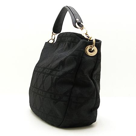 Dior(ũ����î���) ��� �ΰ� ü�� ȣ�� ����� �̹���3 - ���̺��� �߰���ǰ