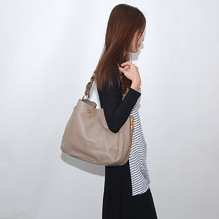 Prada(�����) B4686M ��ũ���������� ����ΰ� ¤�� ����� [��������] �̹���7 - ���̺��� �߰���ǰ