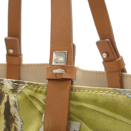 Ferragamo(��󰡸�) 21 3396 �к긯 ü���� ��� �ٰ� ��Ʈ�� �̹���4 - ���̺��� �߰���ǰ