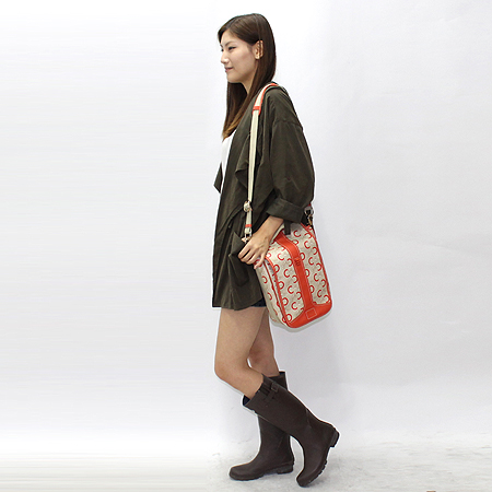 Celine(������) �ΰ� ���� PVC ���� Ʈ���� ��Ʈ�� + ũ�ν���Ʈ�� �̹���7 - ���̺��� �߰���ǰ