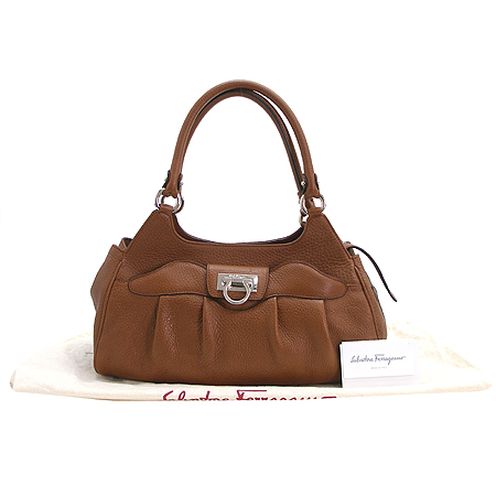 Ferragamo(��󰡸�) 21 A069 ���� ���� ���� ��ġ�� ����� �̹���2 - ���̺��� �߰���ǰ
