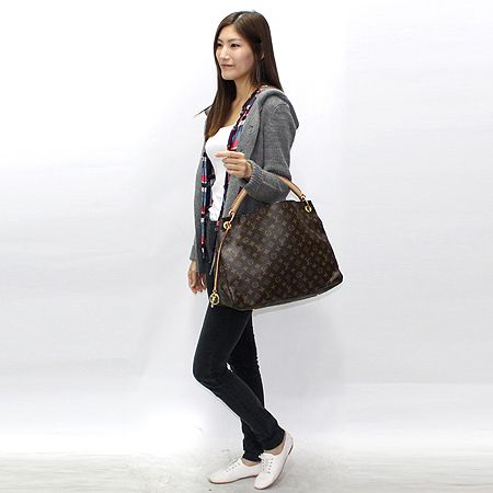 Louis Vuitton(���̺���) M40249 ���׷� ĵ���� ��ġ MM ����� [�б�����������2ȣ��] �̹���7 - ���̺��� �߰���ǰ