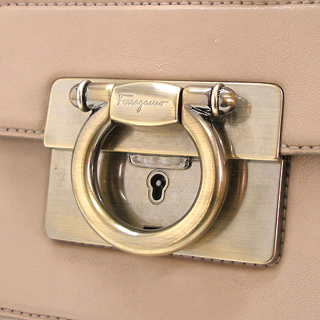 Ferragamo(��󰡸�) 21 B146 ��Ż ��ġ�� ��� ���� ����� �̹���4 - ���̺��� �߰���ǰ