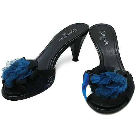 ����  ����