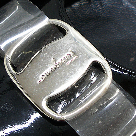 Ferragamo(��󰡸�) ���� �ٶ� ��� ������ ������ ���� �̹���5 - ���̺��� �߰���ǰ