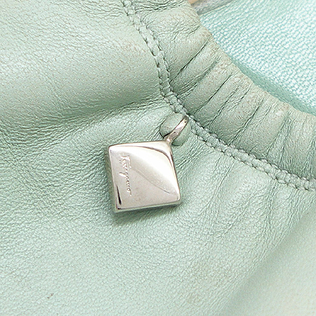 Ferragamo(��󰡸�) ������ ������ ���� �̹���4 - ���̺��� �߰���ǰ