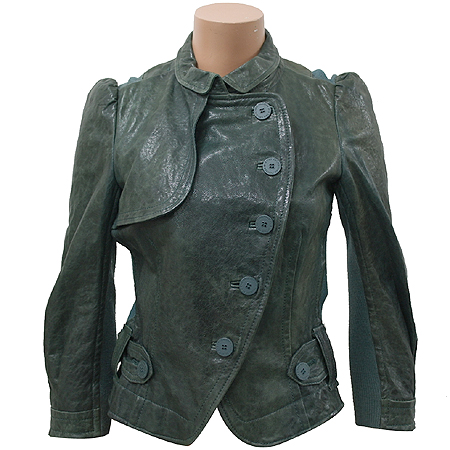 �����  ����