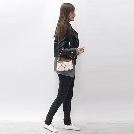 Louis Vuitton(���̺���) M92649 ���׷� ��Ƽ ȭ��Ʈ ����Ʈ �Ǽ��縮 �Ŀ�ġ ����� �̹���7 - ���̺��� �߰���ǰ