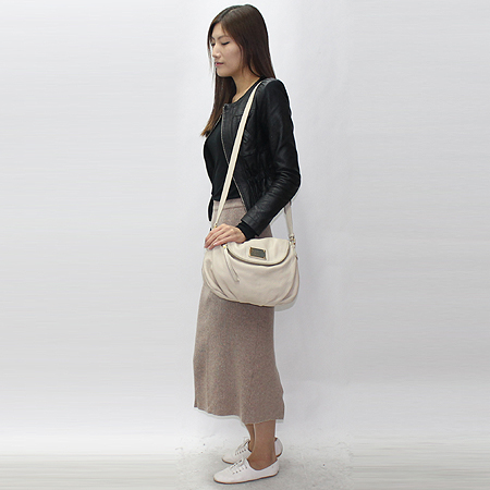 Marc By Marc Jacobs(��ũ ���� ��ũ �����߽�) M303104 Ŭ���� ť ��Ÿ�� ���̺��� ���� ũ�ν��� [��õ ������] �̹���7 - ���̺��� �߰���ǰ