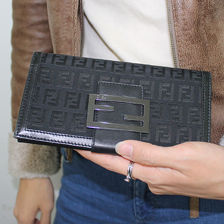Fendi(���) 8M0032 ���� �к긯 ������ �̹���6 - ���̺��� �߰���ǰ