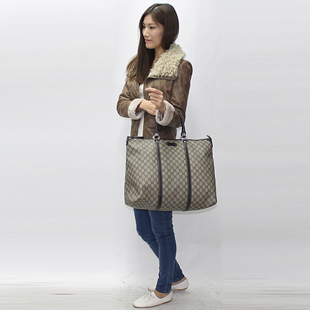 Gucci(����) 201482 GG�ΰ� PVC ��ũ���� Ʈ���� �� ��Ʈ�� �̹���7 - ���̺��� �߰���ǰ