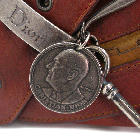 Dior(ũ����î���) ���� �ΰ� ��� ��Ƽ�� ���� ������ ��Ʈ�� [��������] �̹���4 - ���̺��� �߰���ǰ