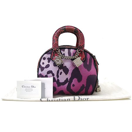 Dior(ũ����î���) ���� �ΰ� ť�� ��� ���̼� �к긯 ��Ʈ�� �̹���2 - ���̺��� �߰���ǰ
