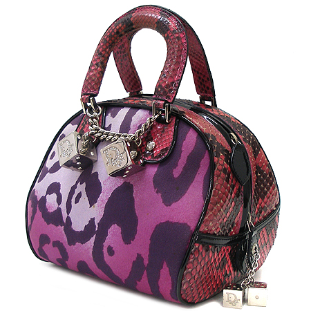 Dior(ũ����î���) ���� �ΰ� ť�� ��� ���̼� �к긯 ��Ʈ�� �̹���3 - ���̺��� �߰���ǰ