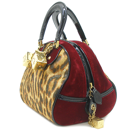 Dior(ũ����î���) ����Ƽ�� ������ ���� �ΰ� ť�� ��� �����ĵ� ��ġ ���� ��Ʈ�� �̹���2 - ���̺��� �߰���ǰ