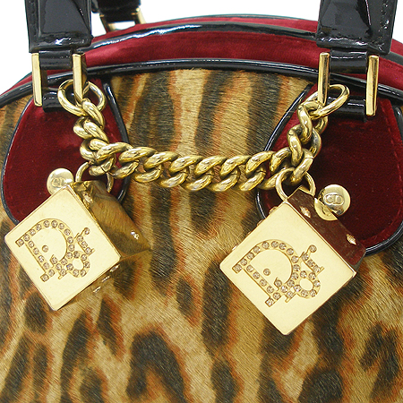 Dior(ũ����î���) ����Ƽ�� ������ ���� �ΰ� ť�� ��� �����ĵ� ��ġ ���� ��Ʈ�� �̹���3 - ���̺��� �߰���ǰ