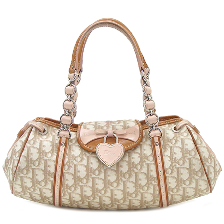 ���  �����