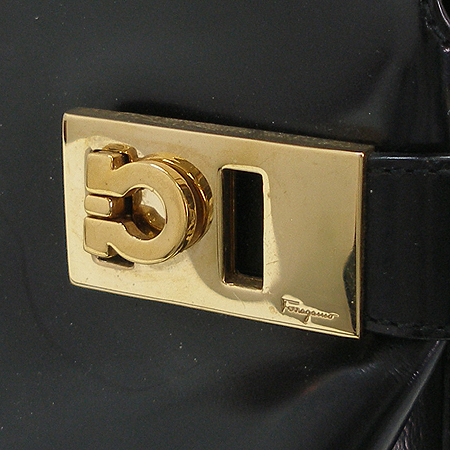 Ferragamo(��󰡸�) 21 0167 ���� ��ġ�� ��Ʈ ��� ��Ʈ�� + ��� ��Ʈ�� �̹���4 - ���̺��� �߰���ǰ
