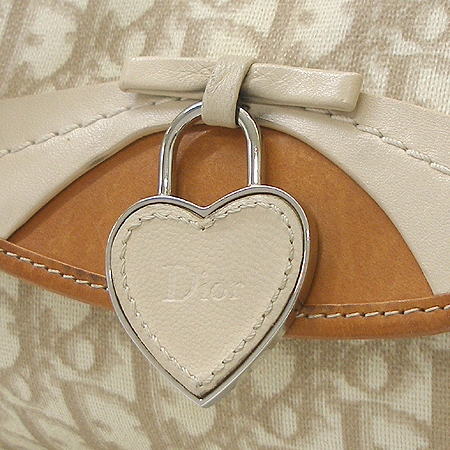 Dior(ũ����î���) ���� �ΰ� ��Ʈ ��� PVC ü�� ����� �̹���4 - ���̺��� �߰���ǰ