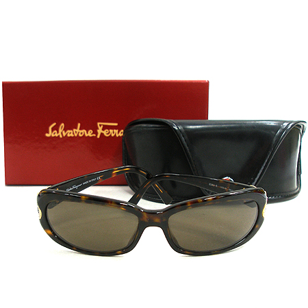 Ferragamo(��󰡸�) ���� ���� ��ġ�� �ΰ� ť�� ��� �����ĵ� ���۶� �̹���2 - ���̺��� �߰���ǰ