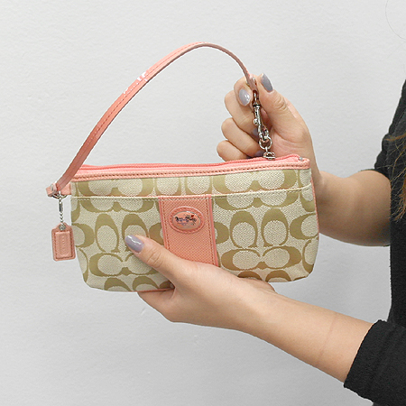Coach(��ġ) �ñ׳��� �ڰ��� �Ŀ�ġ �̹���7 - ���̺��� �߰���ǰ
