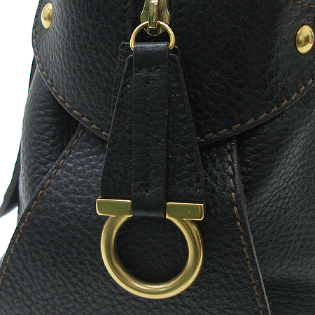 Ferragamo(��󰡸�) ��ũ���� ���� ¡ ��� ��� �� ��Ʈ�� [��������] �̹���3 - ���̺��� �߰���ǰ