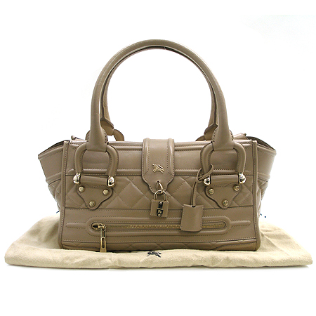 Burberry(������) ���μ� �ڹ��� ��� ���� ��Ʈ�� [��������] �̹���2 - ���̺��� �߰���ǰ