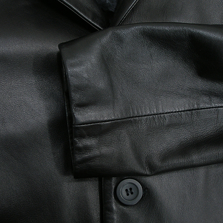 Armani(�Ƹ�����) ���� ���� �̹���3 - ���̺��� �߰���ǰ