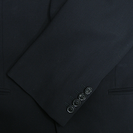 Armani COLLEZIONI(�Ƹ����� �÷�������) ���� �̹���3 - ���̺��� �߰���ǰ