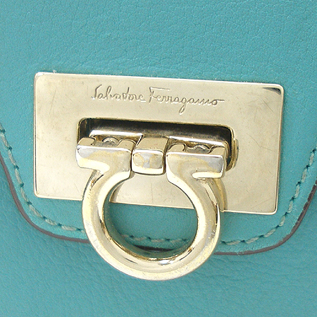 Ferragamo(��󰡸�) 22 4660 �ΰ� ��ġ�� ��� ���� Ű ���̽� �̹���2 - ���̺��� �߰���ǰ