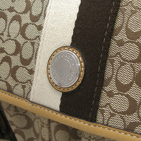 Coach(��ġ) F70182 �ñ׳�ó �ڰ��� ũ�ν��� �̹���4 - ���̺��� �߰���ǰ