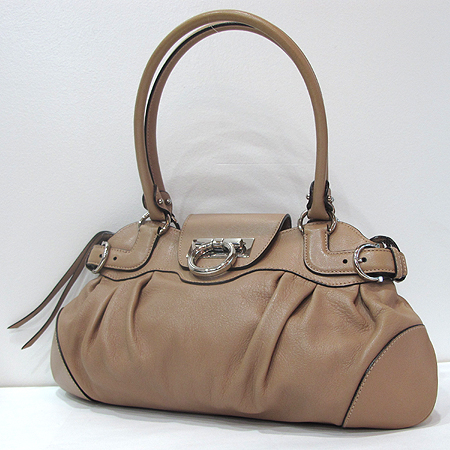 Ferragamo(��󰡸�) 21 6317 ��ġ�� �ΰ� ��� ������ ����  ����� [�ϻ����] �̹���3 - ���̺��� �߰���ǰ