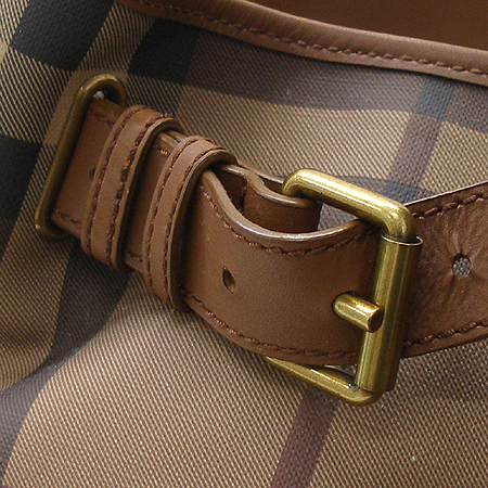 Burberry(������) 3723239 ����ũ üũ ȣ�� ����� �̹���5 - ���̺��� �߰���ǰ