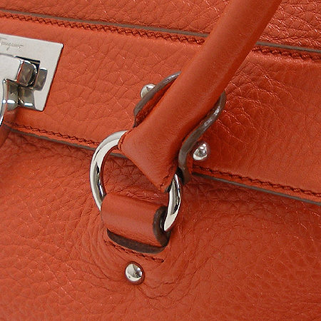 Ferragamo(��󰡸�) 21 C922 ���� ��ġ�� ��� ������ ���� ����� [��������] �̹���4 - ���̺��� �߰���ǰ