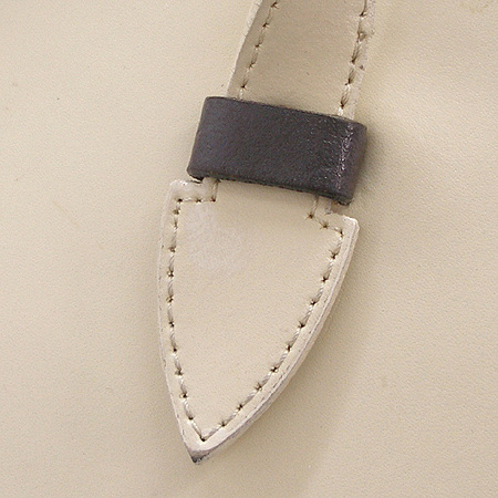 VIA SANTA(��� ��Ÿ) �ΰ� ������ ���̺������� ȥ�� ����� [��������] �̹���3 - ���̺��� �߰���ǰ