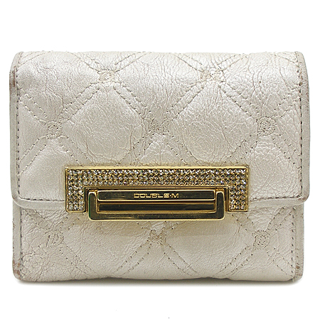 ������  ������