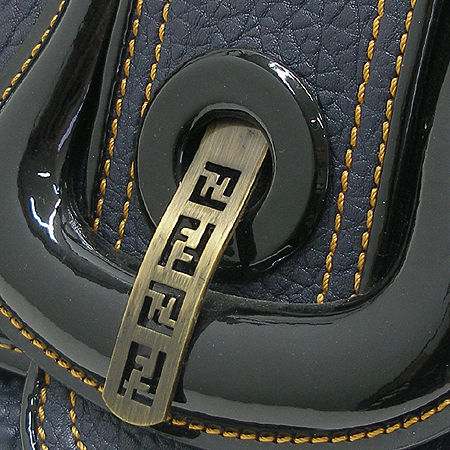 Fendi(���) ���� ���� ���� ���̴�Ʈ �޺� ��Ƽġ B�� ����� �̹���5 - ���̺��� �߰���ǰ
