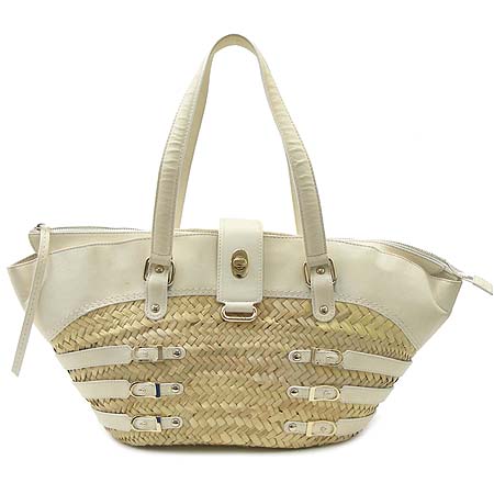 ������  �����