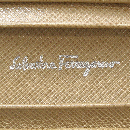 Ferragamo(��󰡸�) 22 4634 ���� ��ġ�� ��� ���ǾƳ� ������ �̹���3 - ���̺��� �߰���ǰ