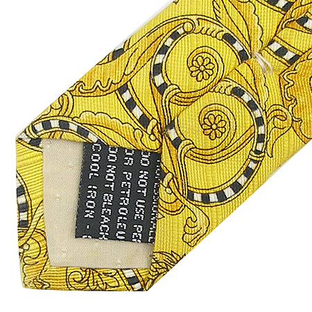 Versace(������ü) �޵λ� ��Ÿ�� �̹���5 - ���̺��� �߰���ǰ