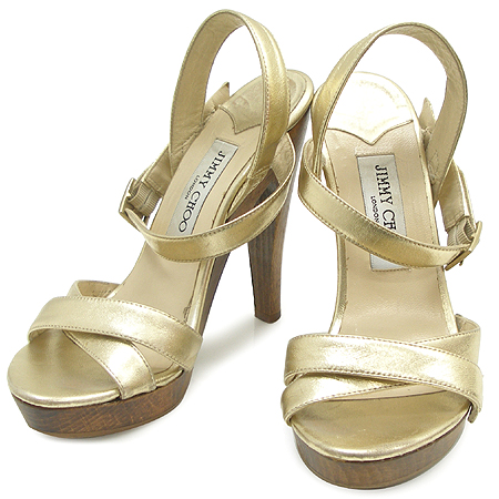 ������  ����