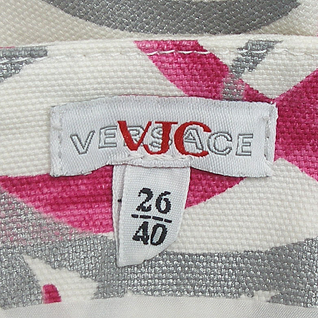 Versace(������ü) ���ǽ� �̹���3 - ���̺��� �߰���ǰ