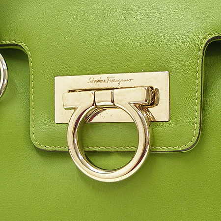 Ferragamo(��󰡸�) 21 5355 ���� ��ġ�� ��Ʈ�� �̹���4 - ���̺��� �߰���ǰ
